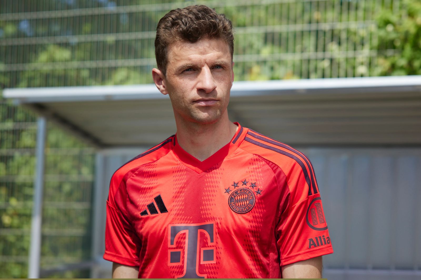 Porträt von Thomas Müller auf dem Trainingsgelände an der Säbener Straße
