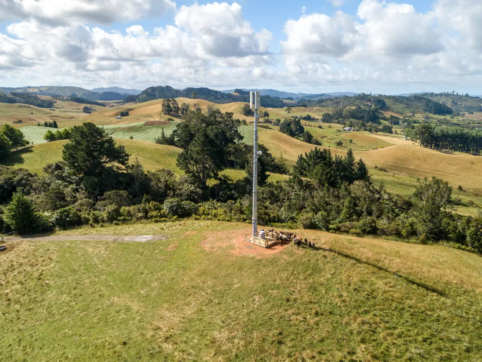 RURAL CONNECTIVITY GROUP EXTEND 4G COVERAGE WITH SITE AT COROGLEN AND KAIMARAMA photo