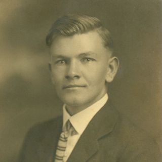 Black and white photography of Esra Barkman