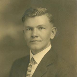 Black and white photography of Esra Barkman