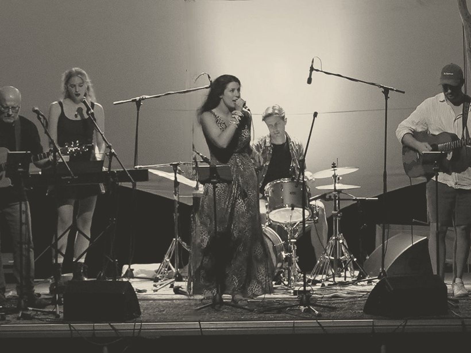 Velvet Pony live beim Lied.Gut-Finale im MensaGarten Freiburg