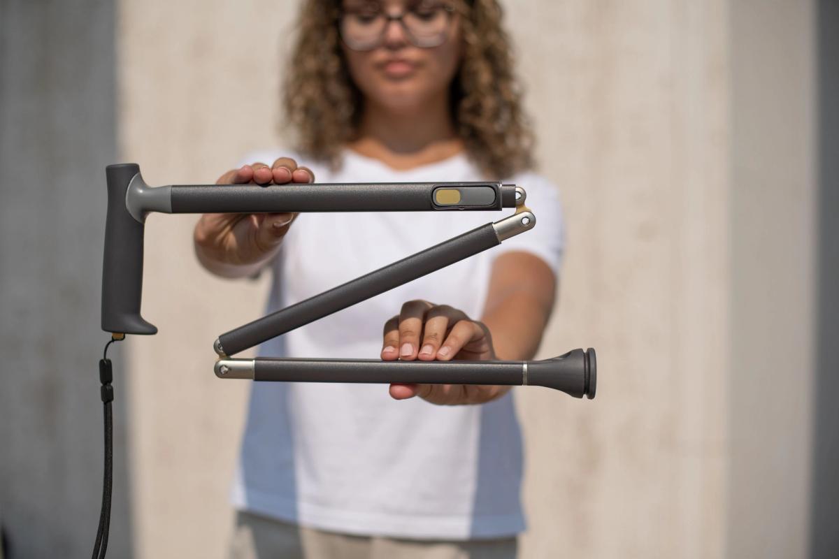 foldable cane demonstration