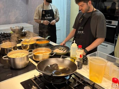 Clase de cocina, delantal incluido