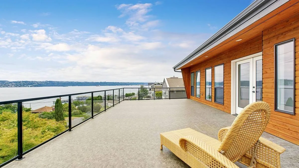 How Long Does Aluminum Deck Railing Last?