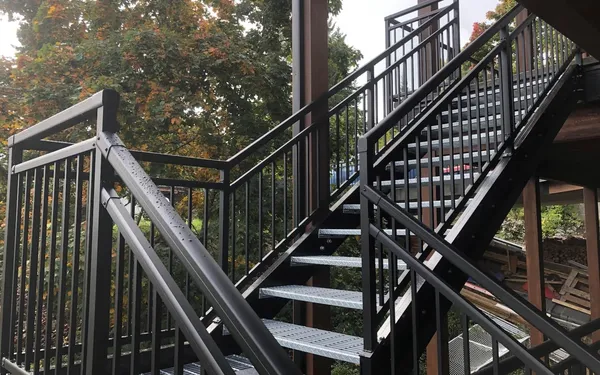 Deck Stair Railing: Code, Height & Installation for Picket and Flex Rail