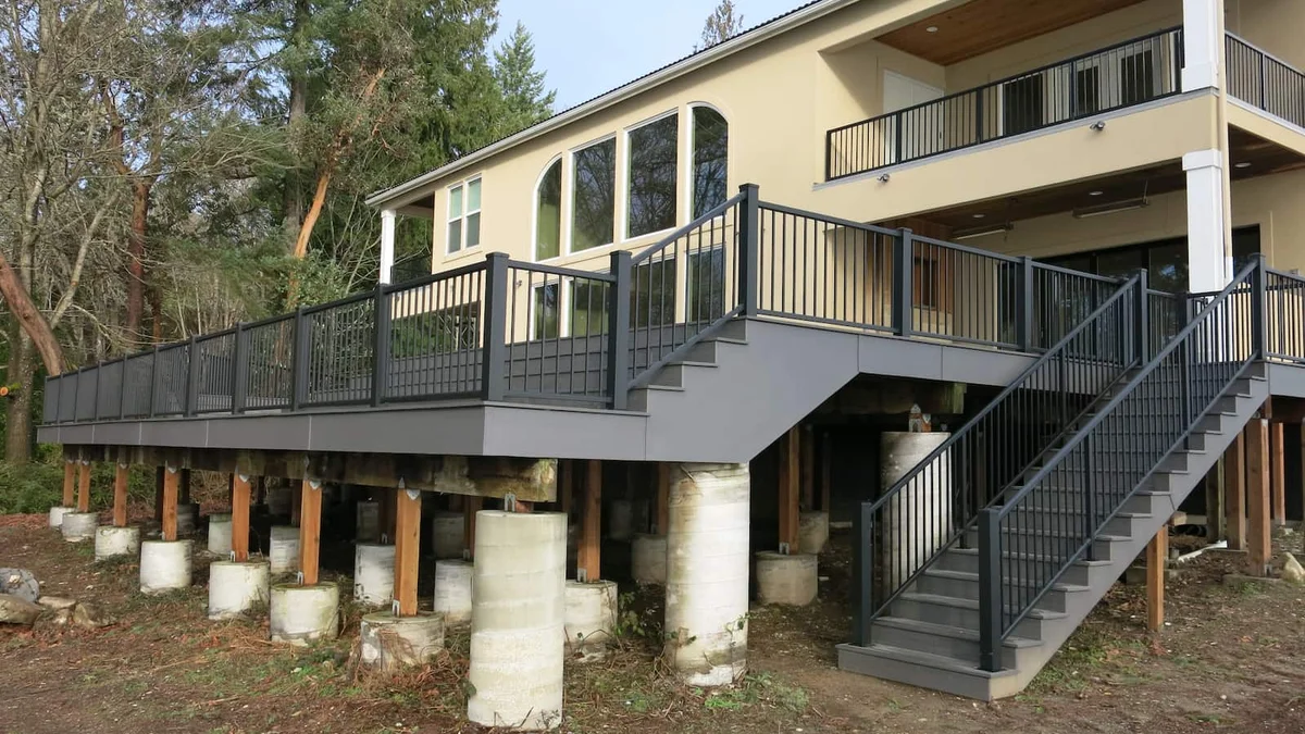 Deck Railing Posts, Balusters & Components: Buyer’s Guide
