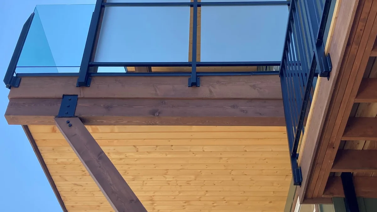 Deck Privacy Screen & Railing Options Compared