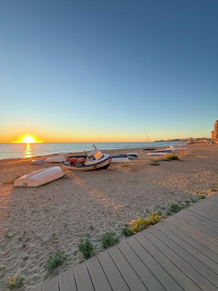 Duplex op slechts enkele stappen van het strand van La Mata – Een uitstekende investeringskans!