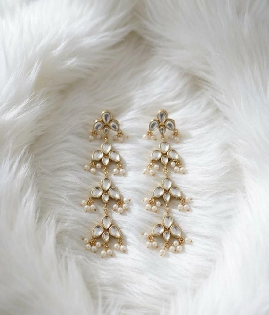 Elara Kundan Earrings