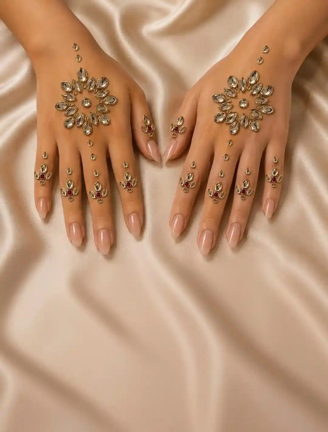 Luxury Gold FLower Tikki Kundan Mehndi Sticker / Self Adhesive / Perfect for Eid and Bridal Hand Style
