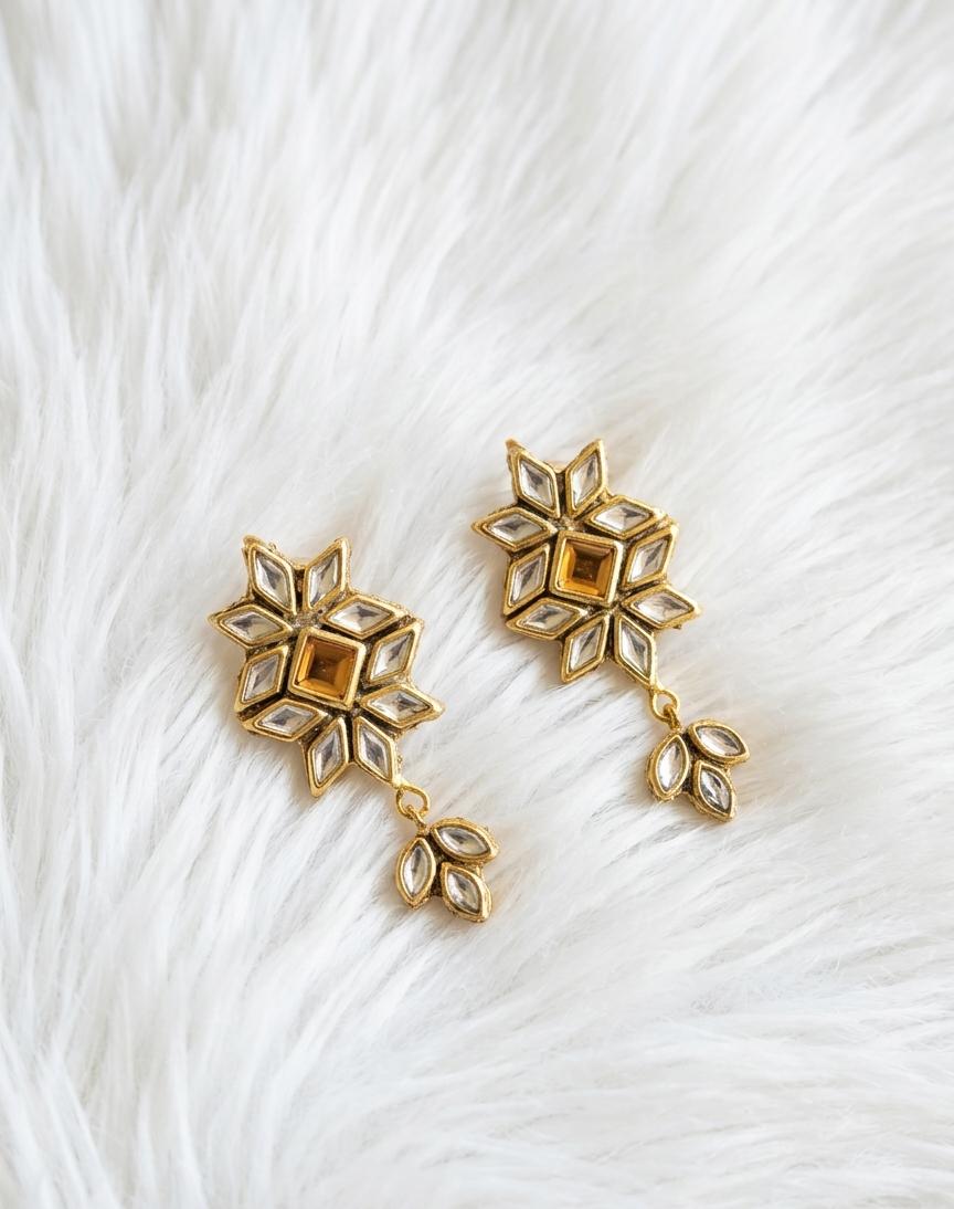 Kehkashan Leaf Earrings