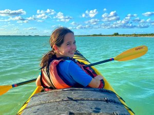 Mexico familiereis kind Bacalar kayak