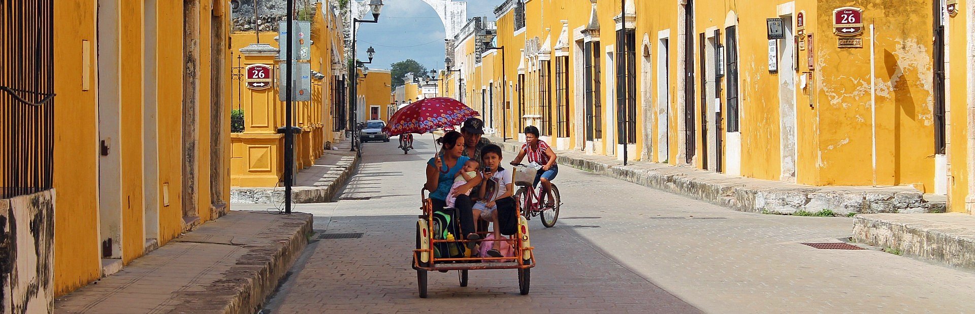 Izamal | Riksja Family Mexico