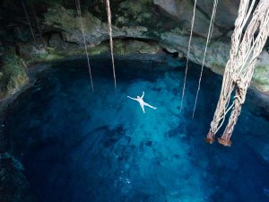 Merida Mexico Kids - zwemmen Cenote