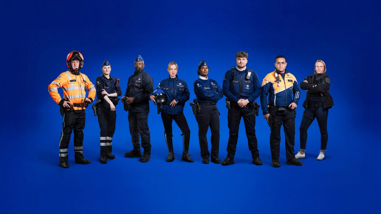 A recruitment campaign in which the Federal Police took it all off