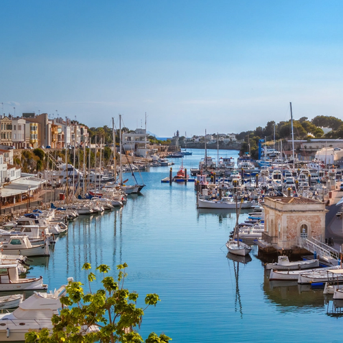 Yacht technical specifications chart.