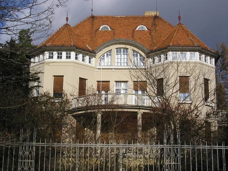 Pokládání Kamenů zmizelých za rodinu Stiassni