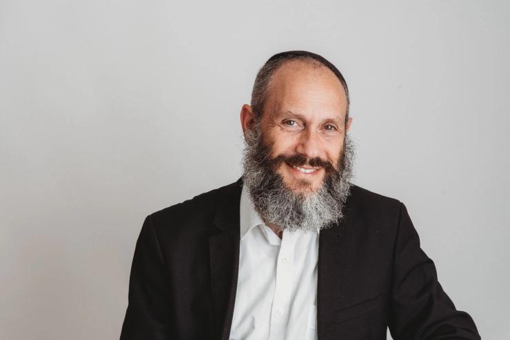 Rabín Levi Cooper – beseda o tradičním židovství v moderní době