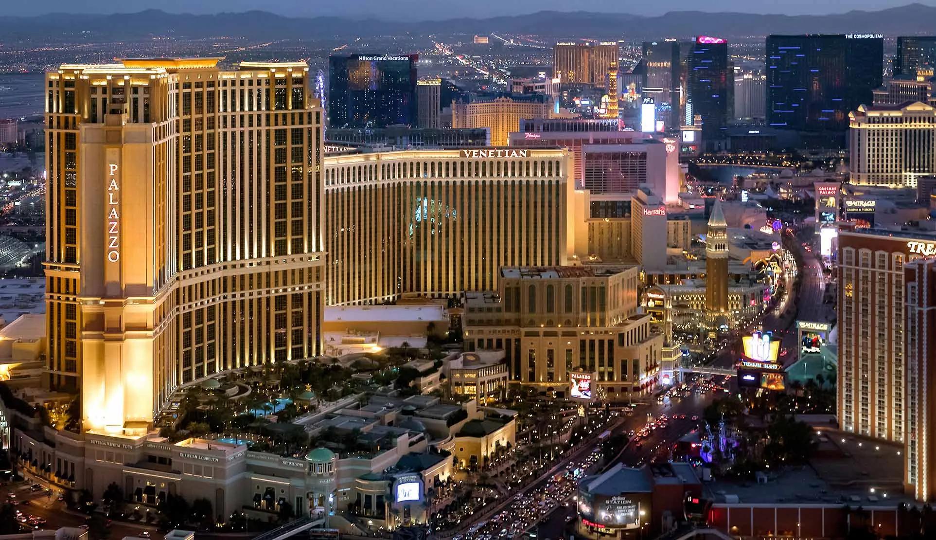 Smart Meetings: Las Vegas Doesn't Quit!