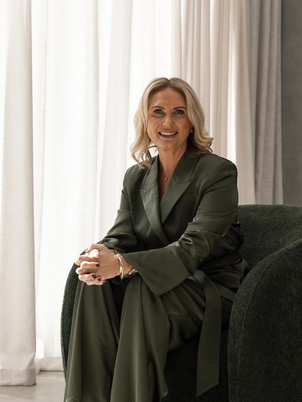 Dee Gillard