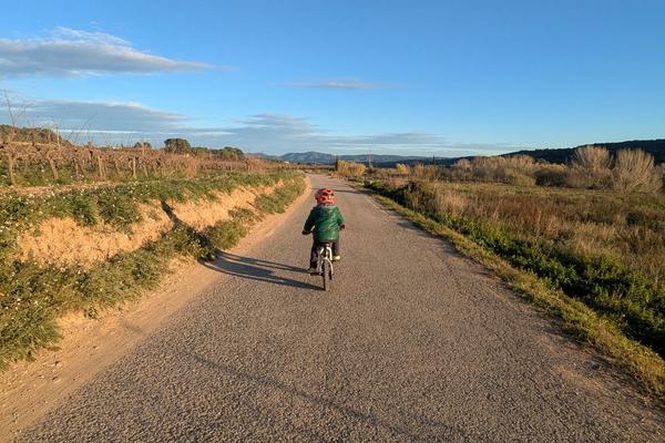 Cami de les hortes amb bici, de Sant Pere a Torrelavit