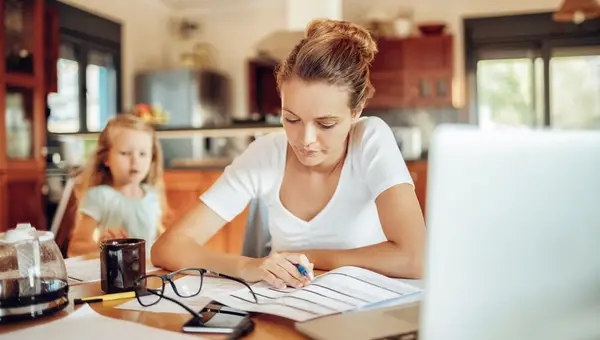 Military Spouses: Key Leaders During Deployment