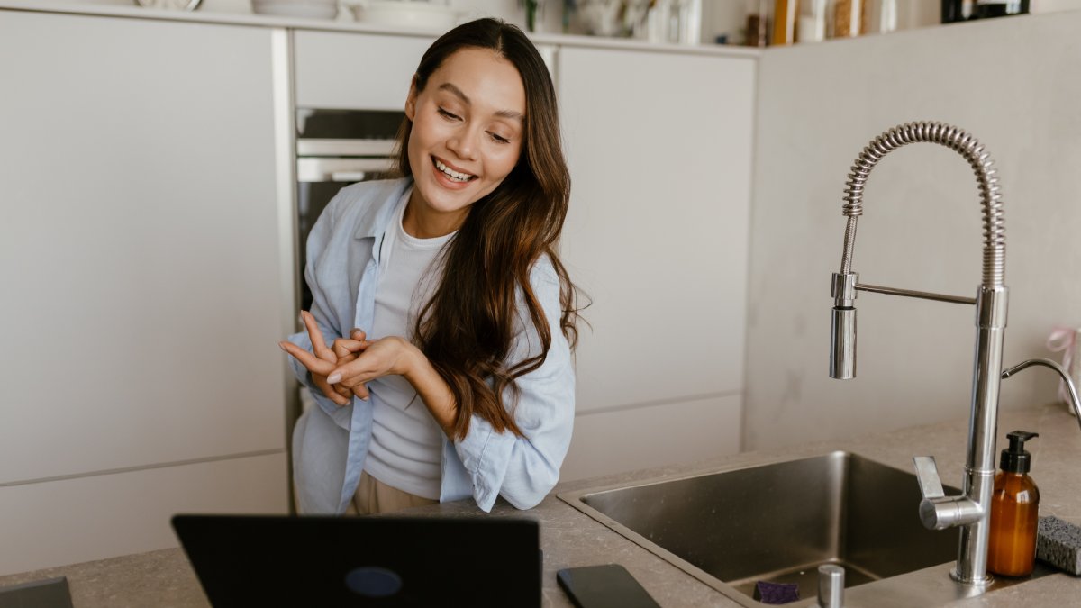 how to support a deployed spouse