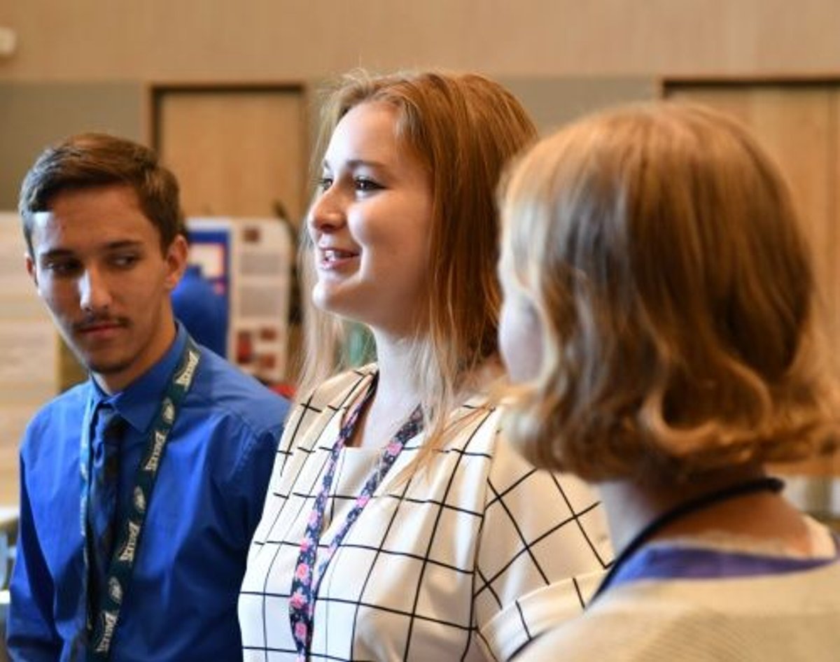 College and High School Interns Brief Findings at Dahlgren's First Combined NREIP &amp; SEAP Poster Session
