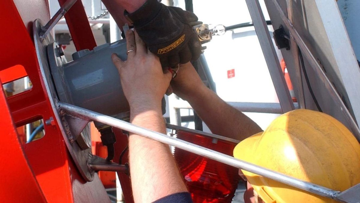 Young Veterans Are Being Given Dangerous Military Civilian Jobs, Why?