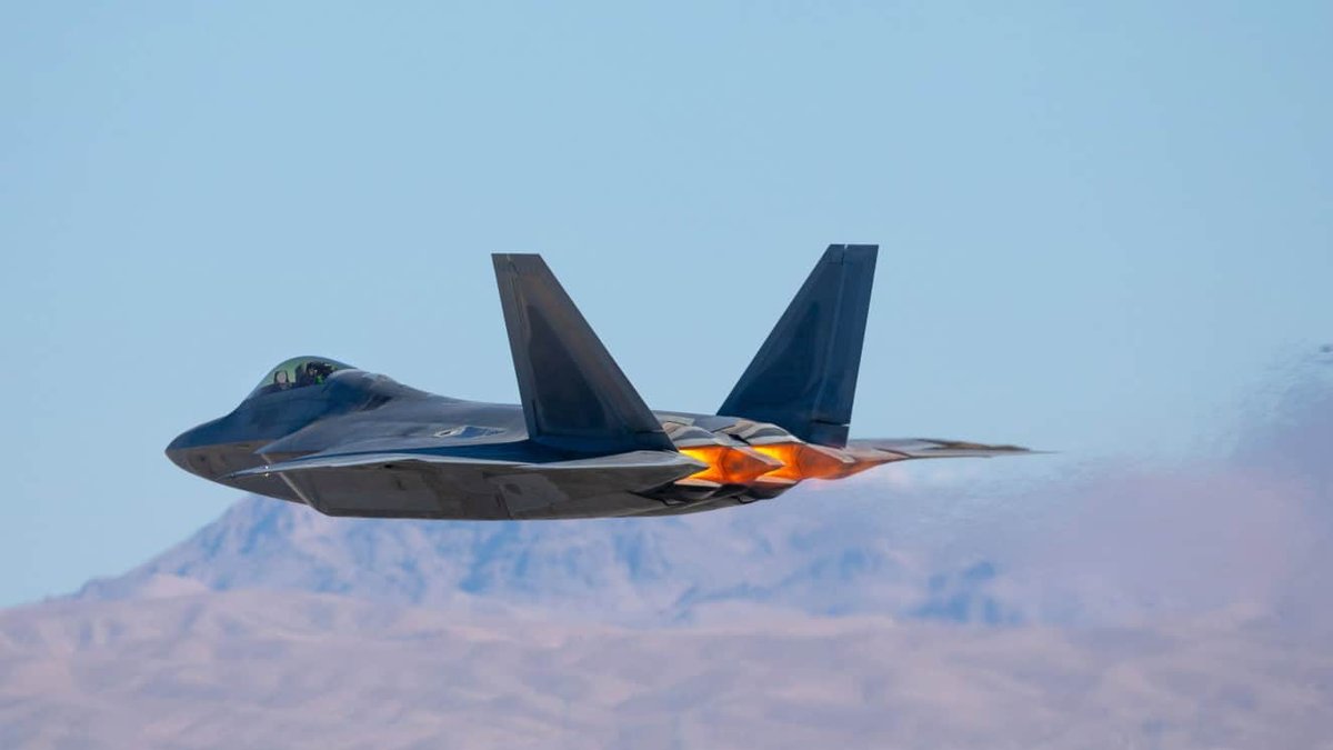 The F-22 Raptor Cost Is Putting the Plane’s Production in Jeopardy