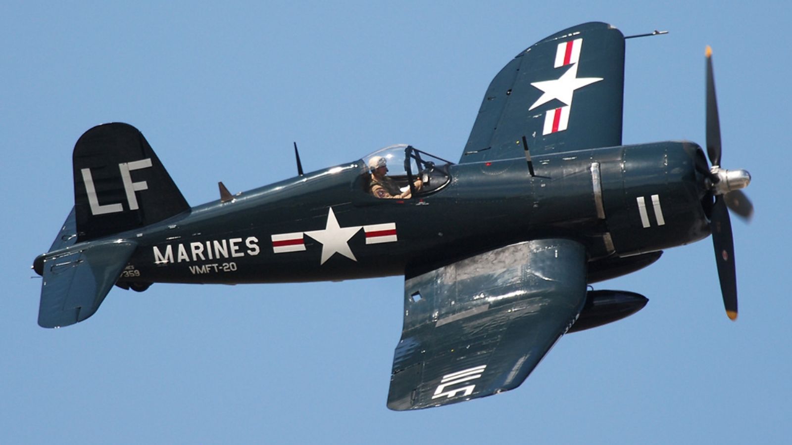 A Korean War priod fighter jet in flight.