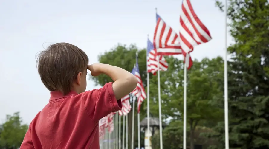 Commemorating Memorial Day with Kids: 5 Ways Your Family Can Build Traditions & Show Remembrance
