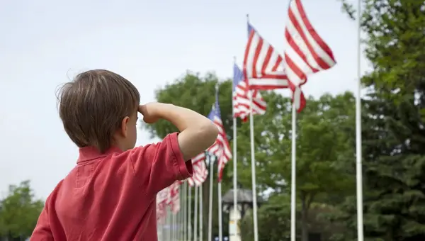 Commemorating Memorial Day with Kids: 5 Ways Your Family Can Build Traditions & Show Remembrance