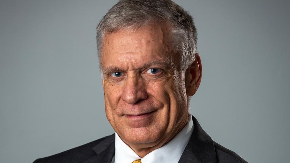 Portrait of Paul Craft.