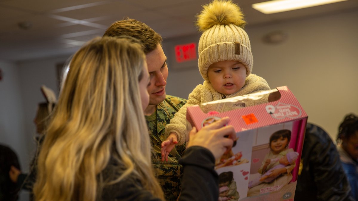 9 Military-Friendly Charities Supporting Families During the Holiday Season