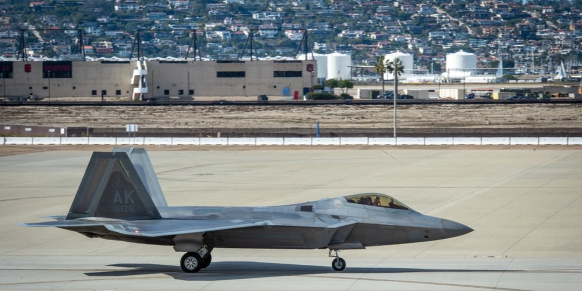 An F-22 Raptor taxis on the airfield during exercise Bamboo Eagle at Naval Air Station North Island, California.