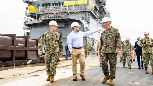 Navy Chief Unveils New Fighting Instructions: An Important Change in How the Fleet Shows Up