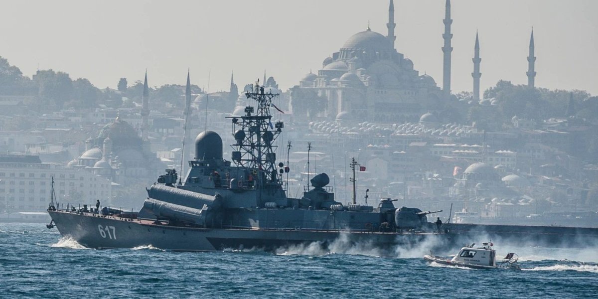 Happy Birthday to the Russian Navy