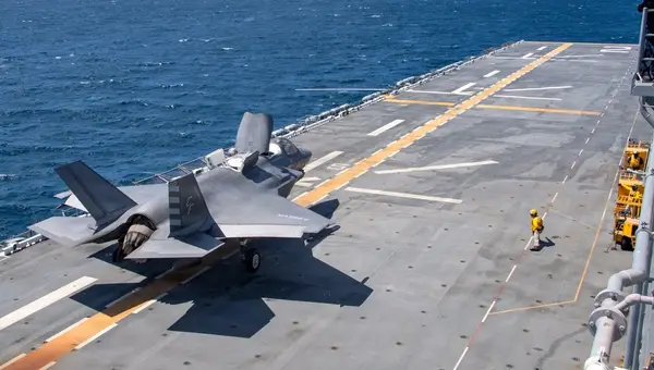 Aviators Lose Path to Amphibious Command in Sudden Navy Policy Shift