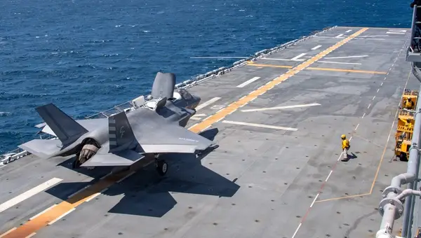 Aviators Lose Path to Amphibious Command in Sudden Navy Policy Shift