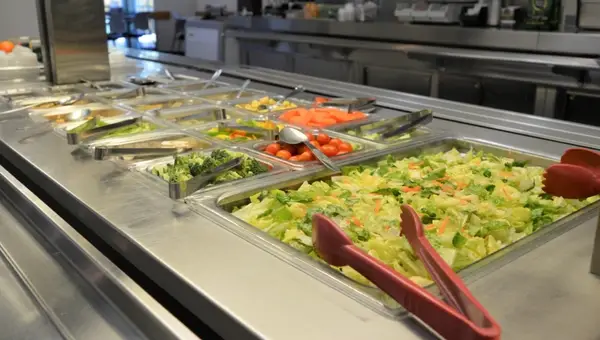 Healthy Eating Tips for Military Spouses on Base