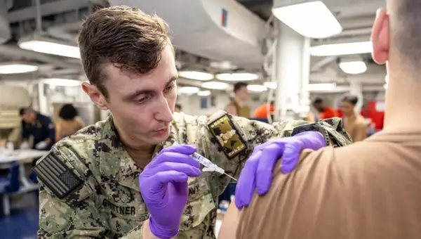 Pentagon Adjusts Flu Shot Policy for Troops' Readiness