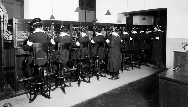 The Hello Girls of WWI Were More Than Just Telephone Operators