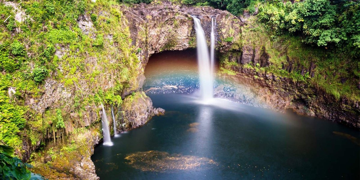 Experience the Stunning Views of Rainbow Falls Hawaii