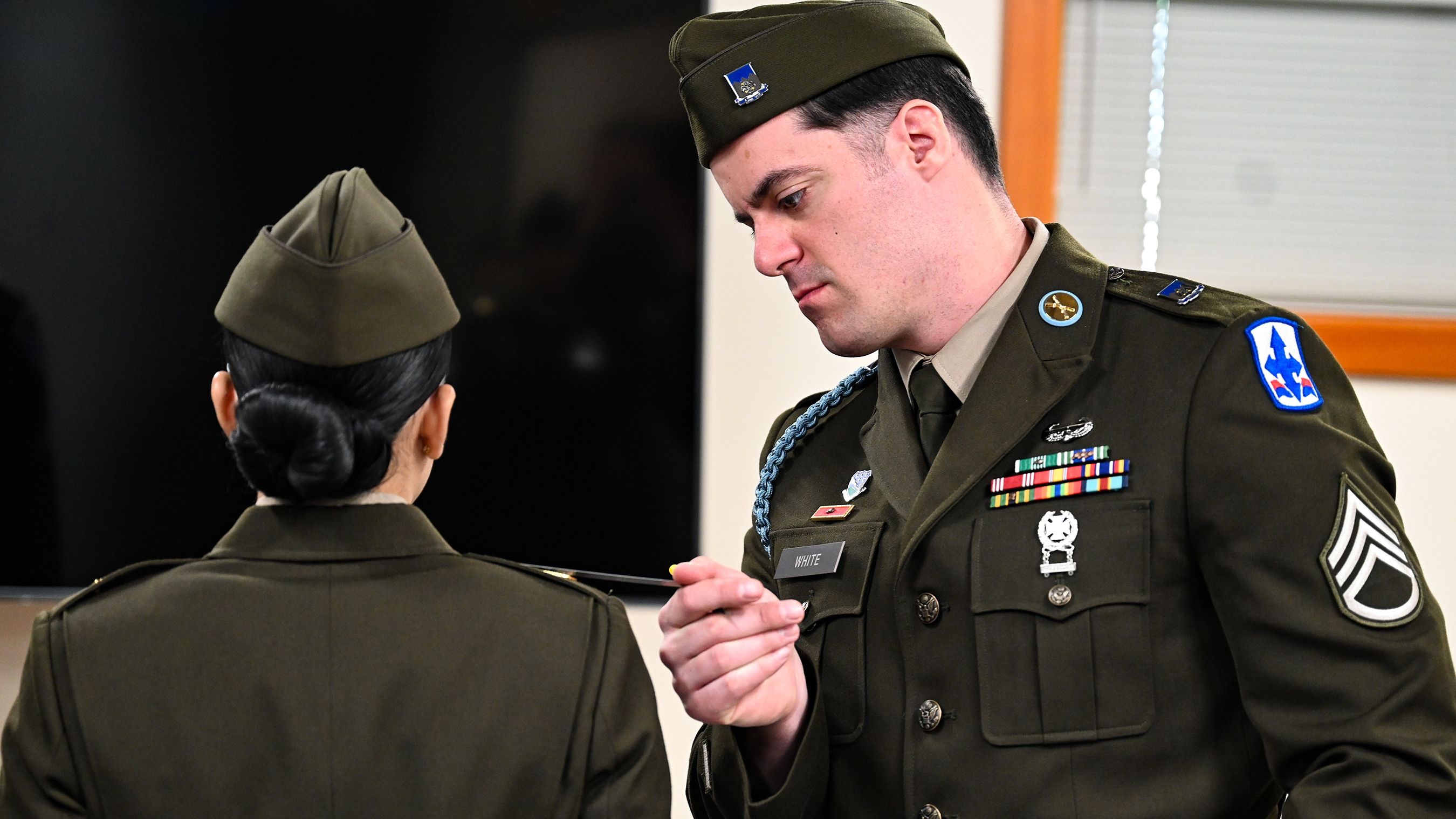 Baseball Caps and Collar Ranks: Army Considers First Major Uniform Update in Years