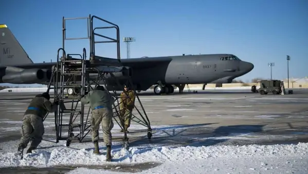B-52H Stratofortress Bombers Continue to Fly Above the Rest