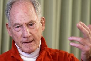 Picture of an older Jim Whittaker.