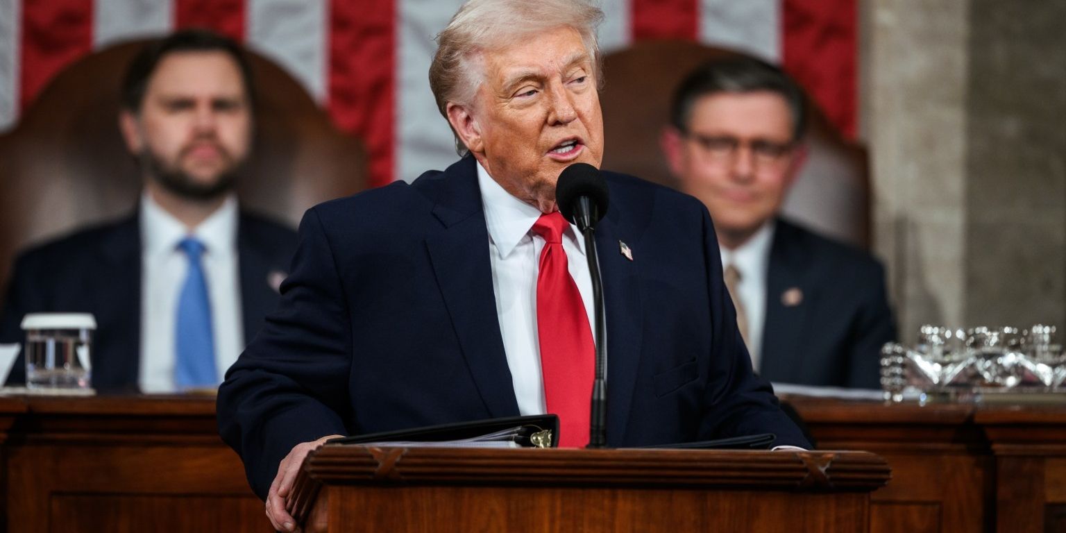 Pres Trump at a podium during the State of the Union.