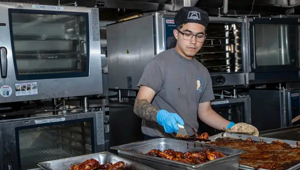 Who Has the Best Chow in the Navy? What the Sailors on Ships, Subs, and Shore Duty Reveal