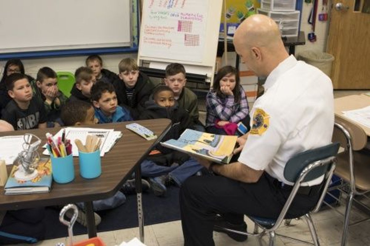 Cherry Point Firefighters read to local elementary school students